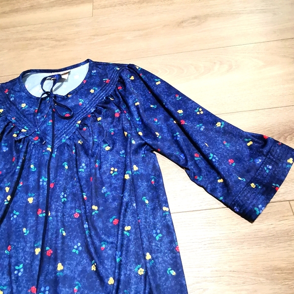 Vintage 70's Floral Nightgown Creations Mode Elle - Picture 1 of 3